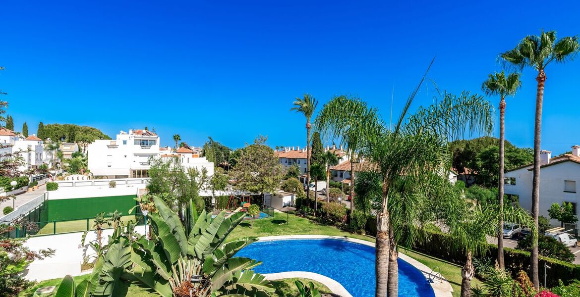 Casa adosada en alquiler en Nagueles Marbella